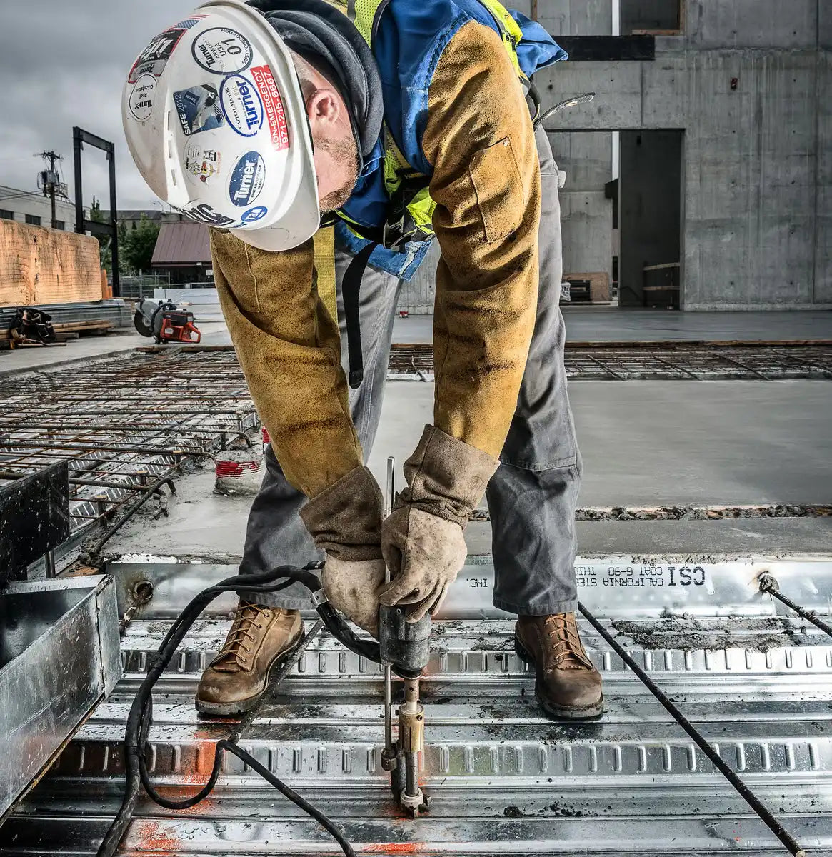 Quarry USA 8 Distressed Brown 400G NMT - Image 11